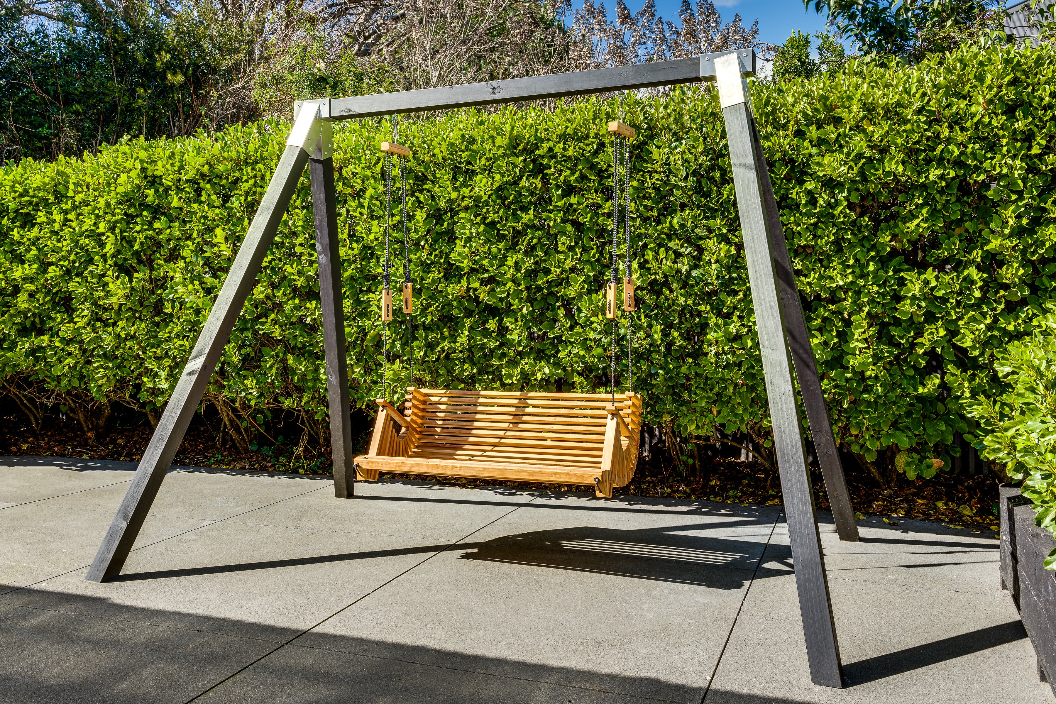 Swing Seat and Frame Combo - Black